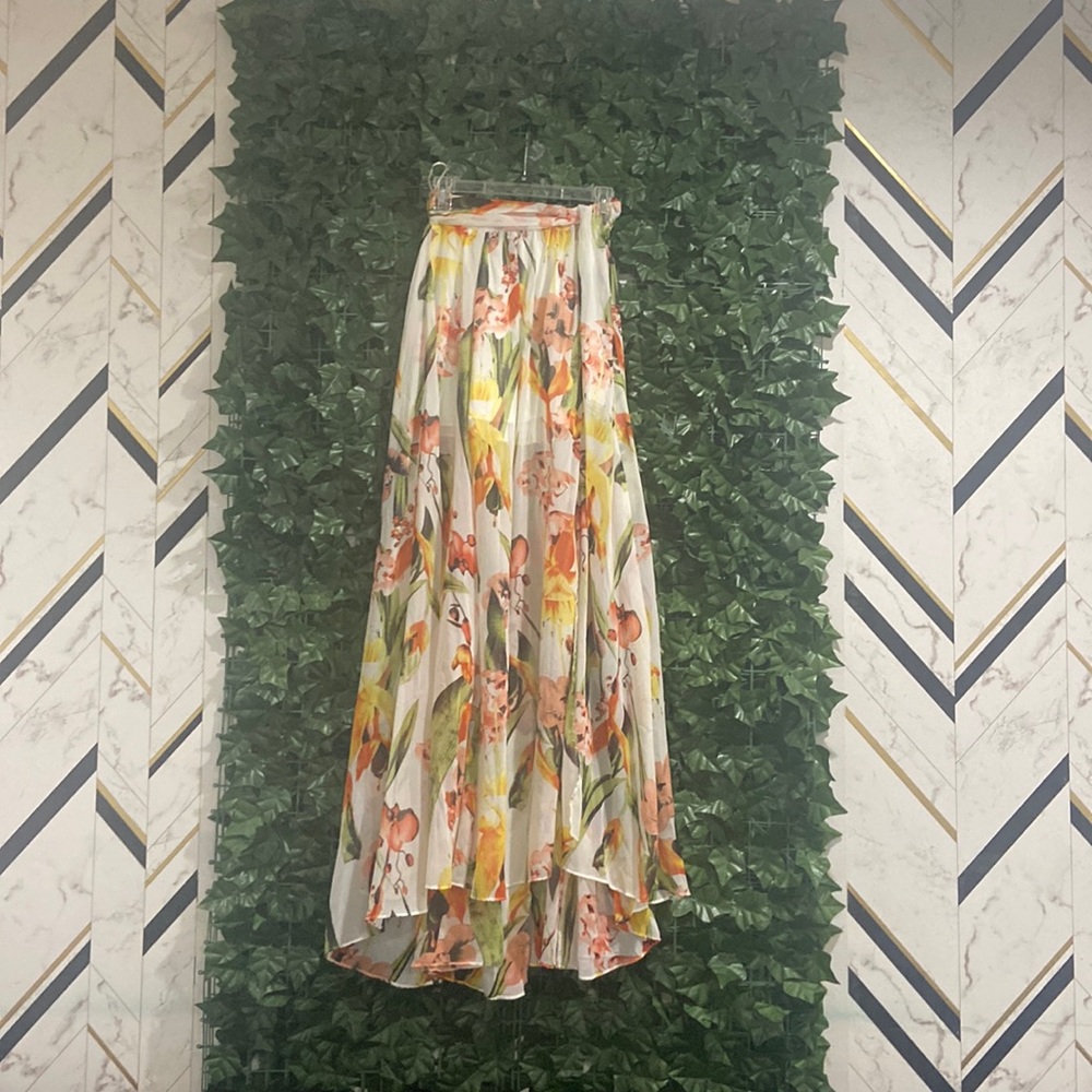 Floral print skirt